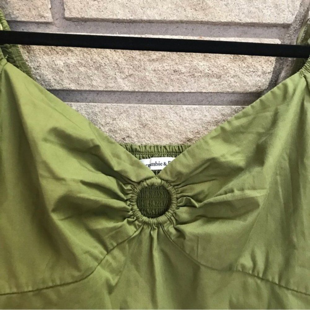 Abercrombie & Fitch Puff Sleeve Poplin O-Ring Top in Green Small - Picture 5 of 10